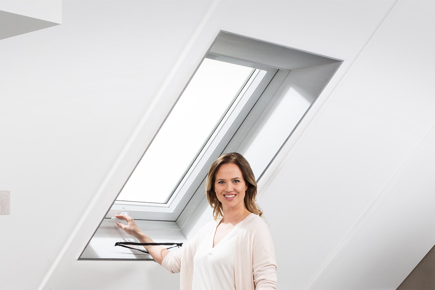 planeo Dachfenster Plissee Verdunkelung + Insektenschutz - Grau 80 x 120 cm  - Plissees - Sonnenschutz